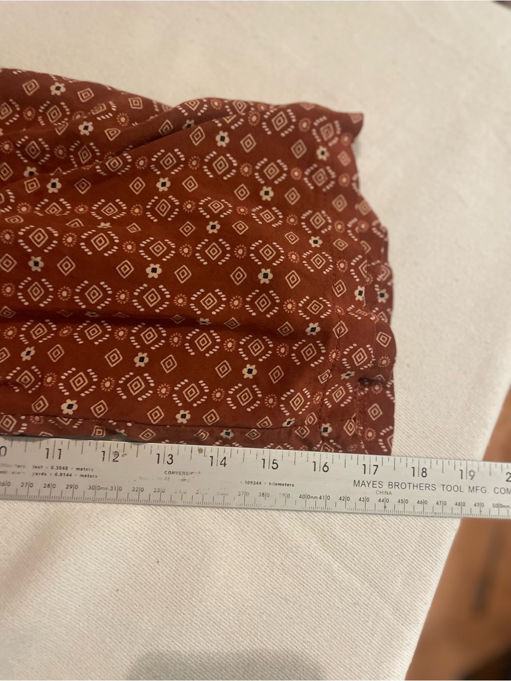AUW Rust-Patterned Smocked Top - Picture 8 of 9